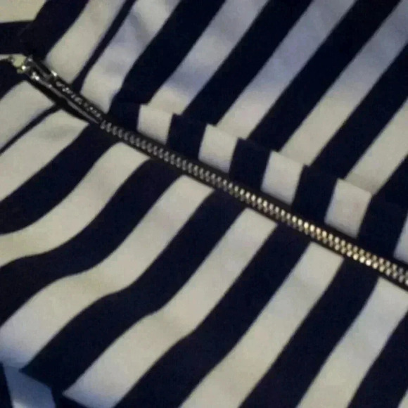 Michael Kors Striped Body Con Skirt NWOT - Picture 3 of 4